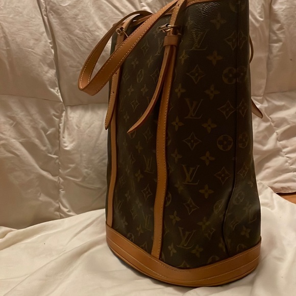 Louis Vuitton Bucket GM - Picture 2 of 10